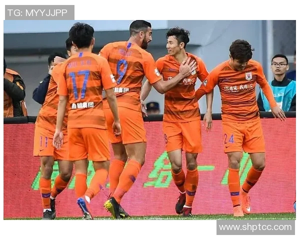 2012年国安与鲁能激战回顾:经典对决中的精彩瞬间与战术分析 2012年国安与鲁能激战回顾:经典对决中的精彩瞬间与战术分析