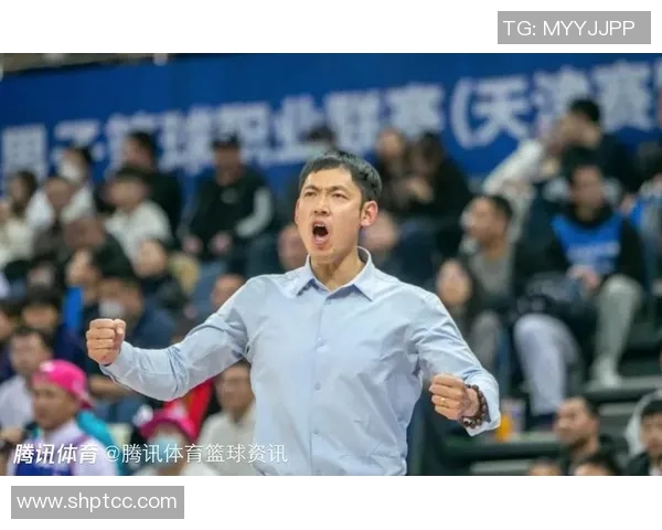 张庆鹏的篮球之路：从青涩少年到职业球员的奋斗历程与心路历程