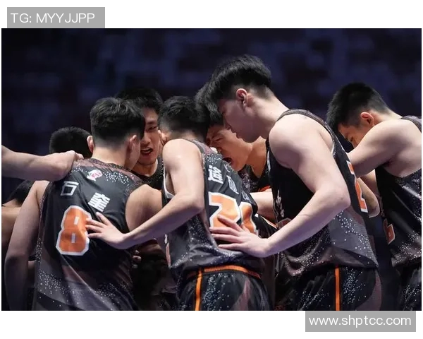 2017年上海男篮与火箭队激战回顾：一场精彩的篮球盛宴与对抗之战