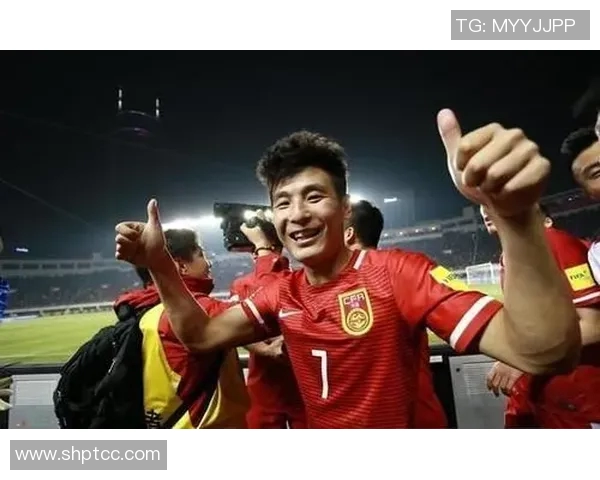 东亚足球锦标赛盛况空前各国球队争夺荣誉与荣耀的激烈对决 东亚足球锦标赛盛况空前各国球队争夺荣誉与荣耀的激烈对决