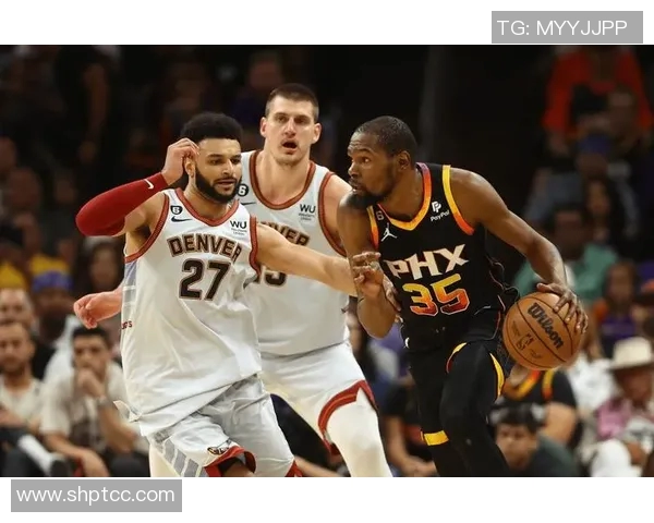 太阳队历史性逆转击败掘金队：不屈斗志成就伟大胜利