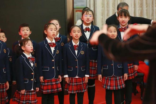 ng体育：庆新春、尝美食小爱小嘉收获满满(图2)